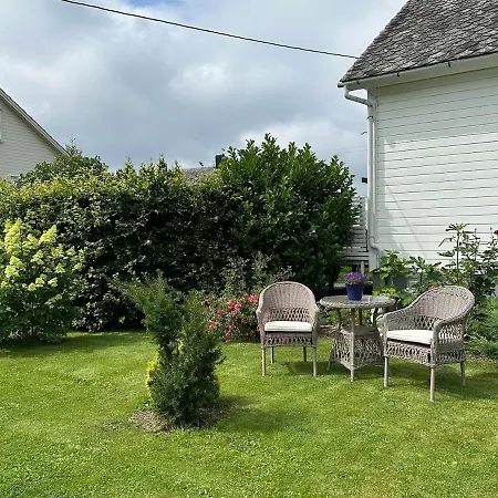 아파트 Bright And Cozy On Tau